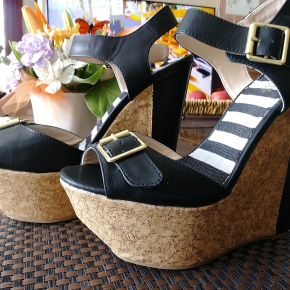 Charlotte Russo wedges E.U.C. - Picture 2 of 13